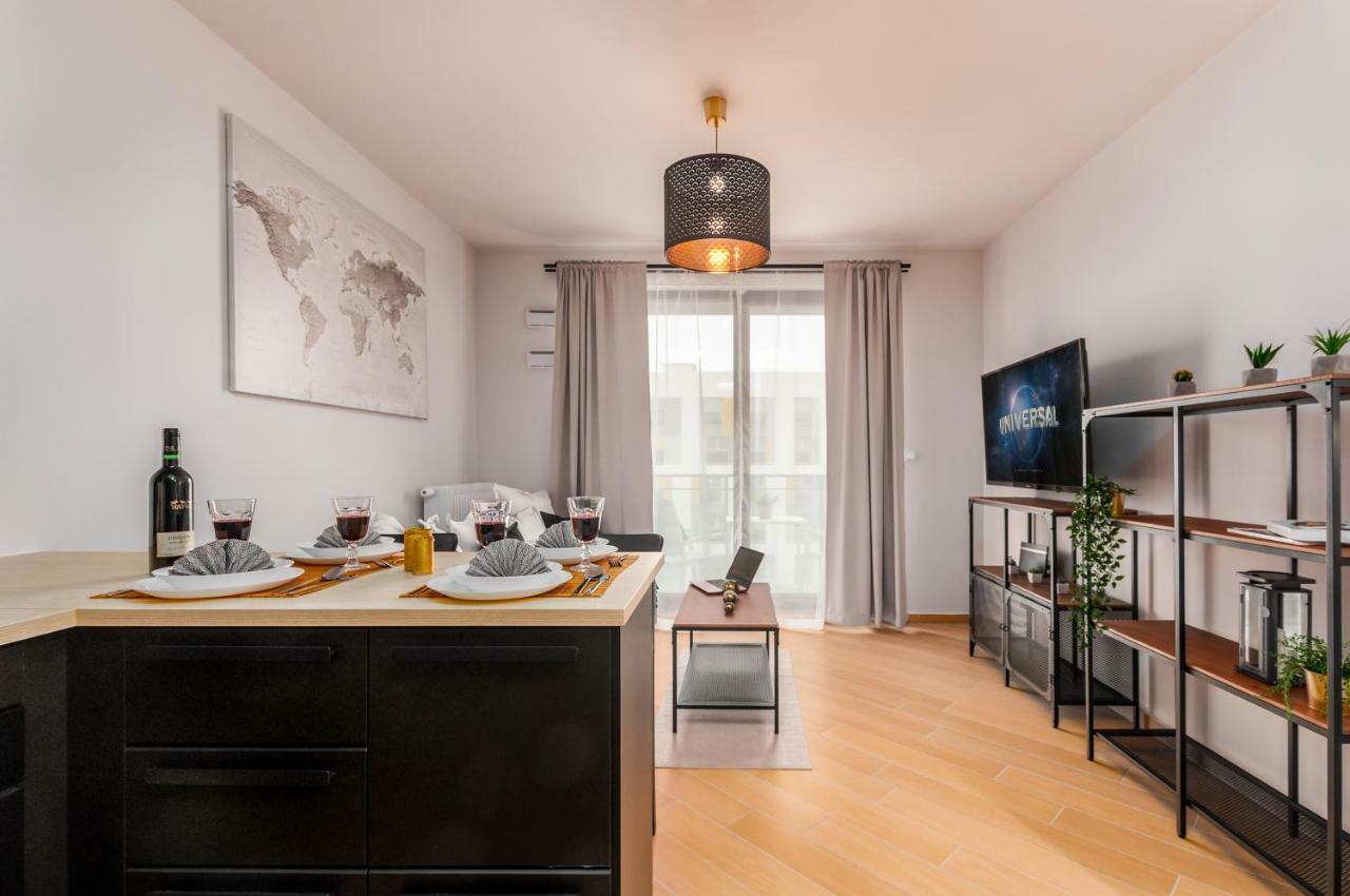 Apartment Jana Kazimierza 50 By Renters Warsaw